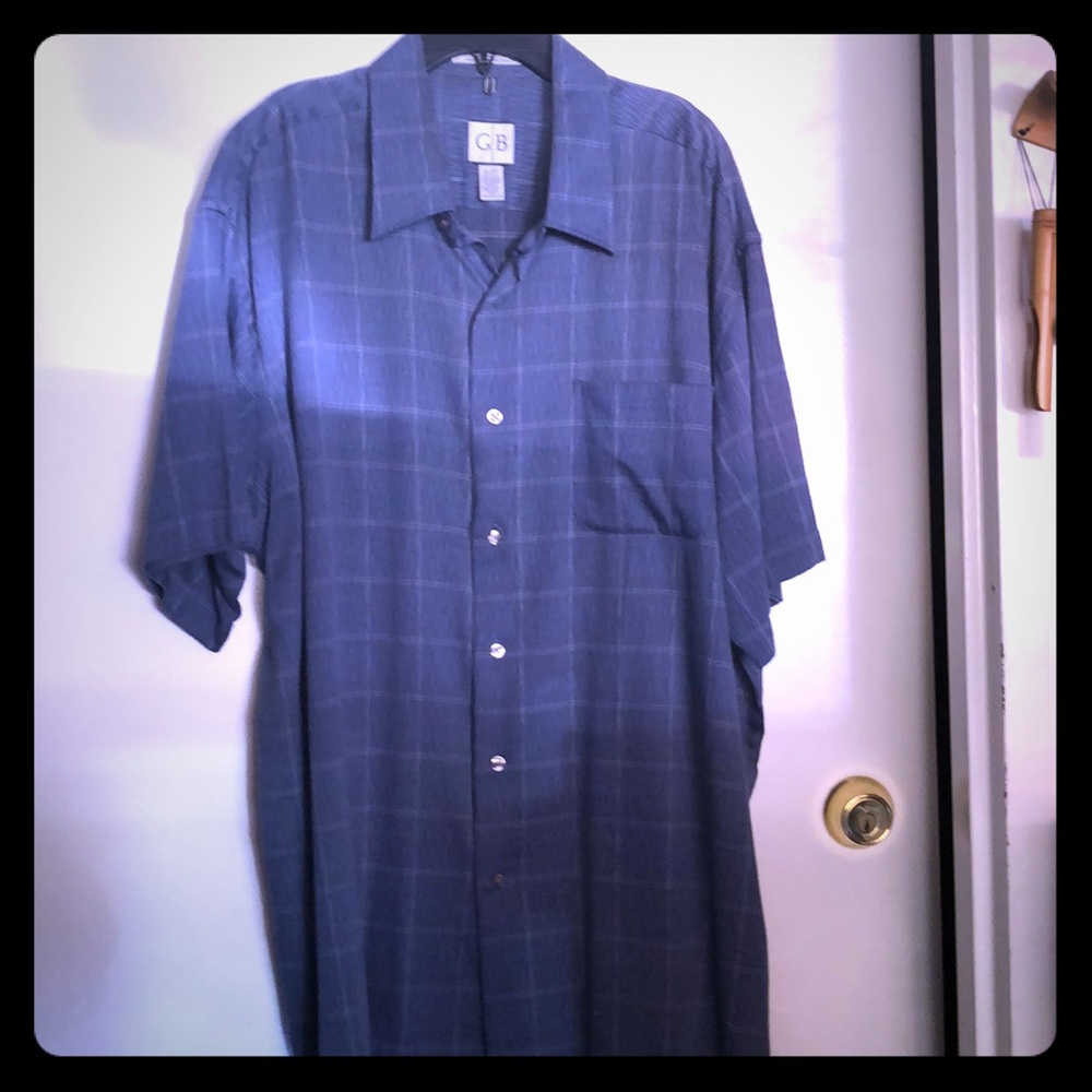 GB Geoffrey Beene XL 17-17 1/2 button short sleeve